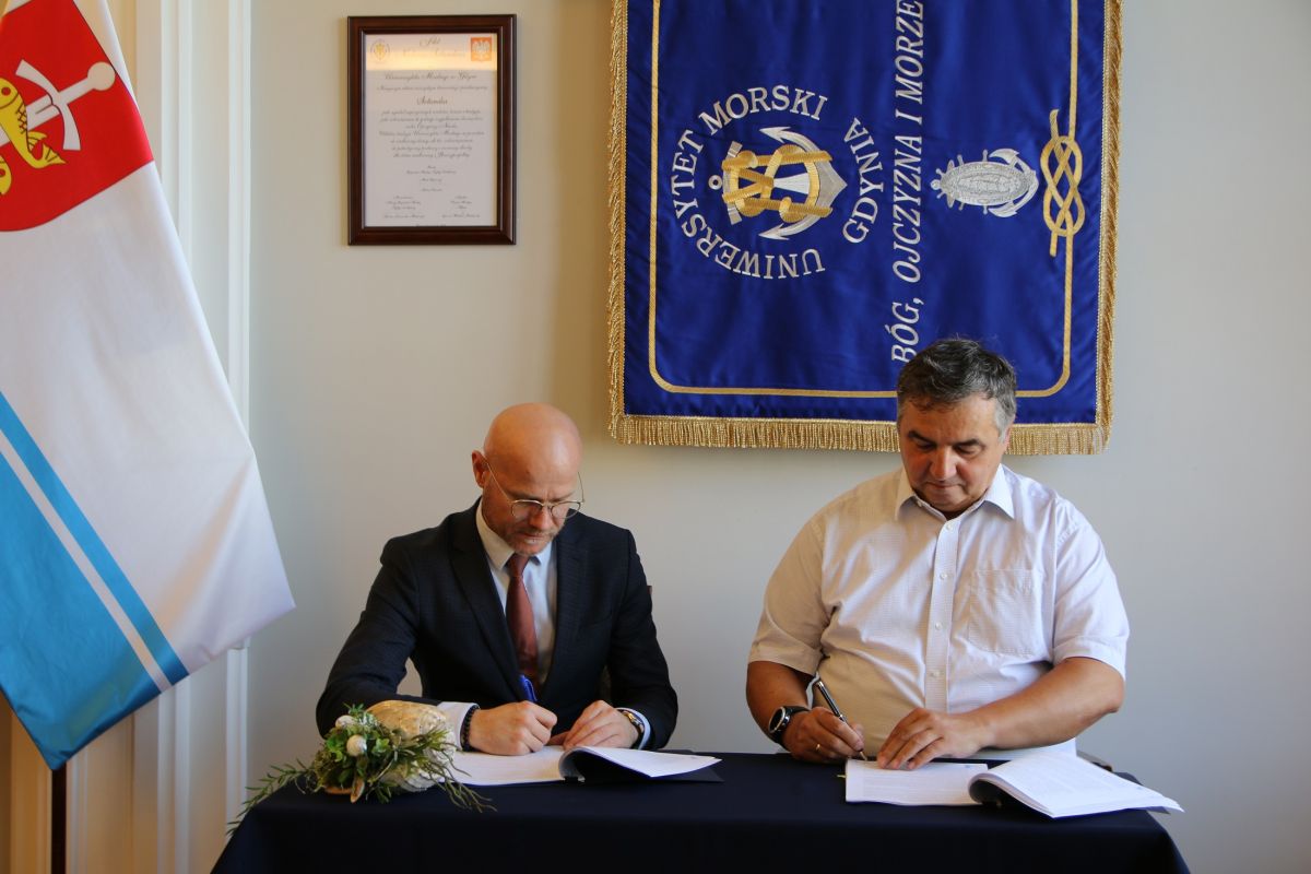 Podpisanie umowy dotyczącej budowy Centrum Sportu Uniwrsytetu Morskiego w Gdyni - 2
