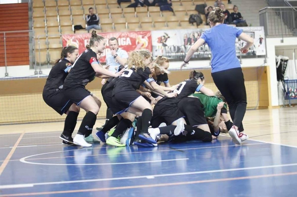 Radosc Futsalistek, fot. materiały organizatora AMP